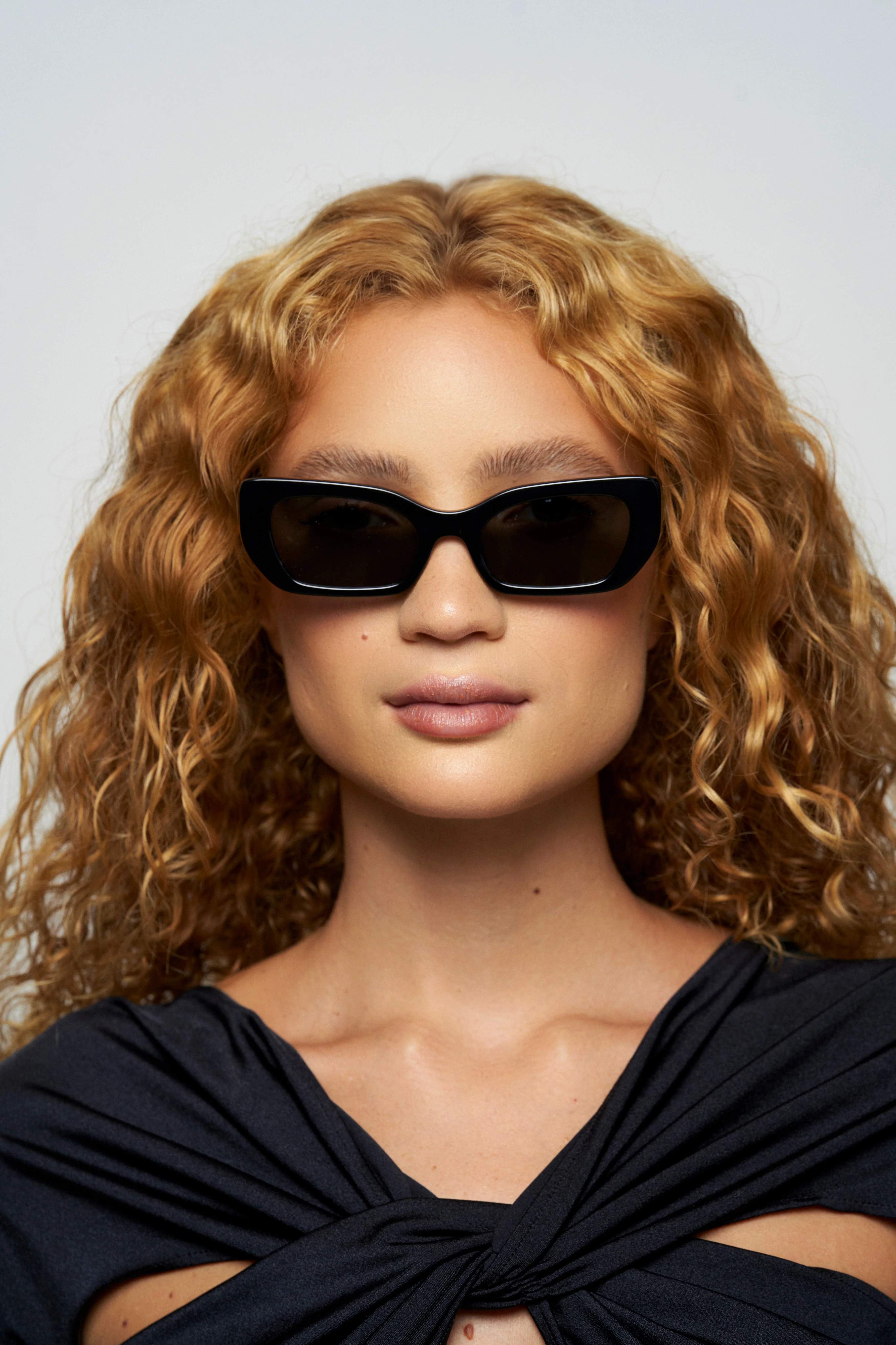 Cookie in Gloss Black - Image 3